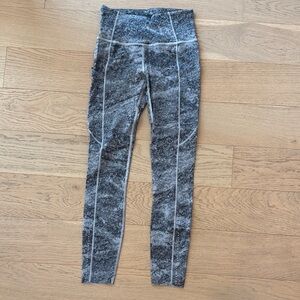 Lululemon Athletica Gray Patterned Leggings